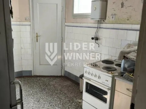 Prodaja, trosoban stan, 77m², Stari Grad, Beograd - image 4