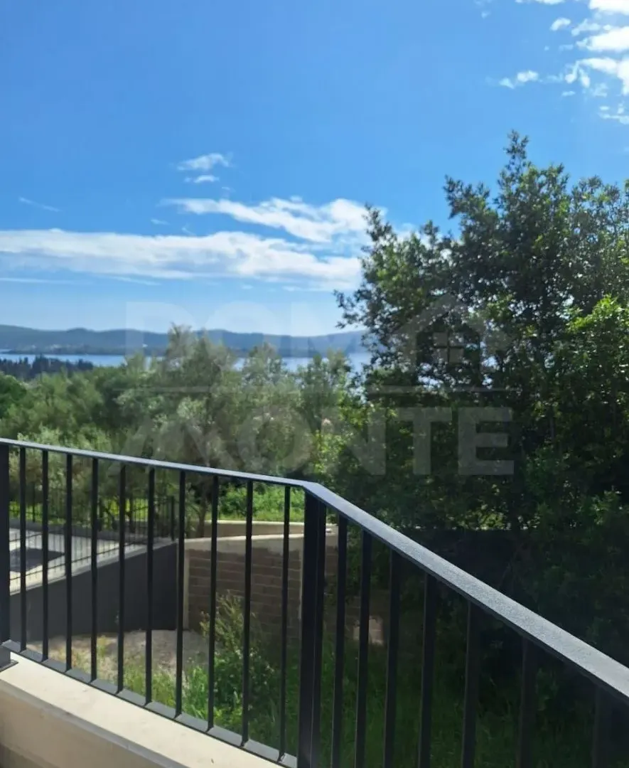 Rent, one bedroom apartment, 33m², Tivat, Crna Gora