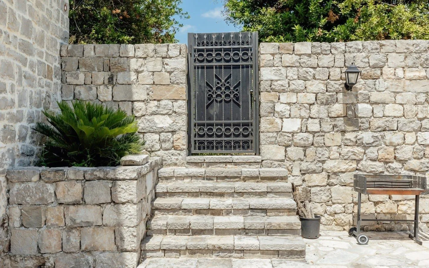 Sale, house, 800m², Prčanj, Kotor