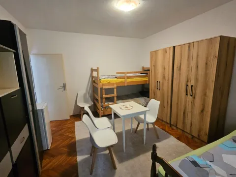 Rent, apartment, 90m², Kotor, Crna Gora - image 2