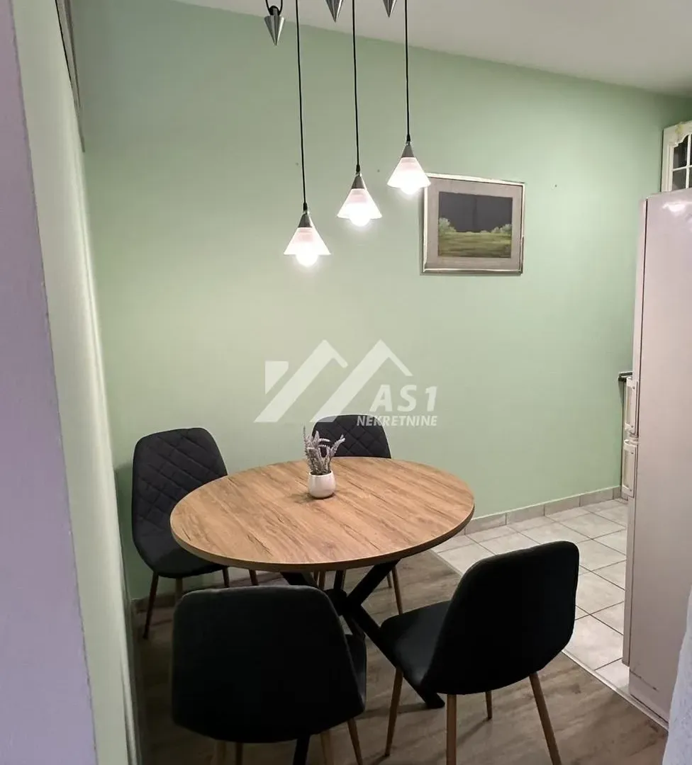Izdavanje, dvosoban stan, 40m², Grbavica, Novi Sad Sve Podlokacije