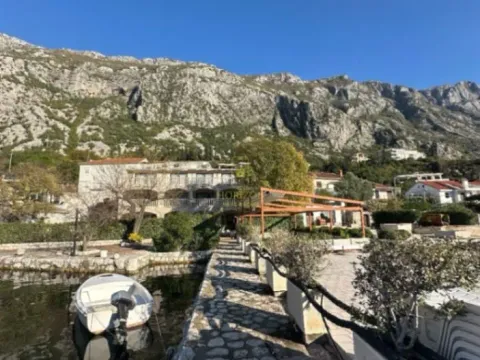 Rent, hospitality venue, 500m², Dobrota, Kotor - image 2