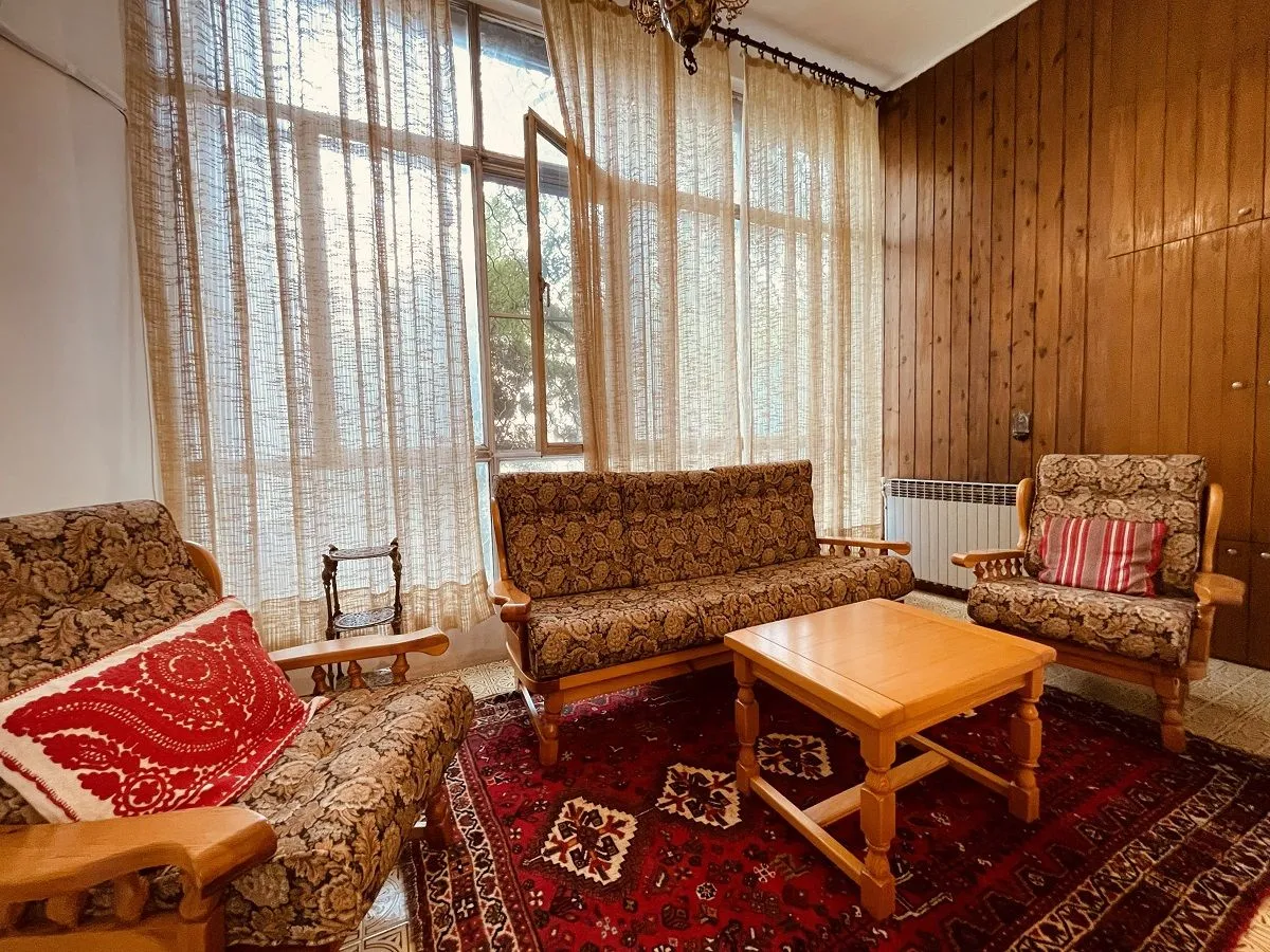 Rent, four bedroom apartment, 139m², Stari Grad, Beograd