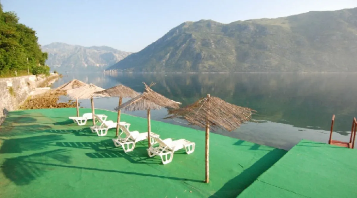 Prodaja, ugostiteljski objekat, 1630m², Stoliv, Kotor