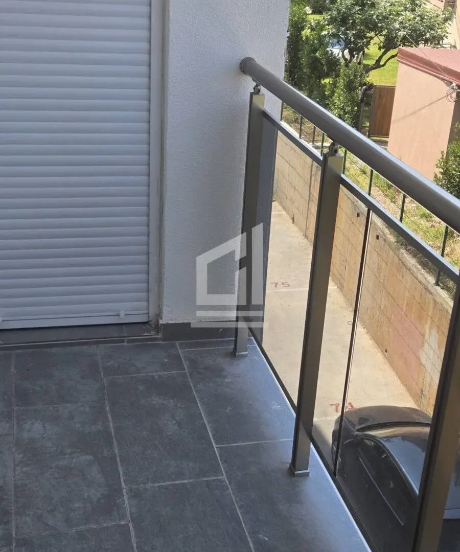 Izdavanje, jednosoban stan, 40m², Zagorič, Podgorica