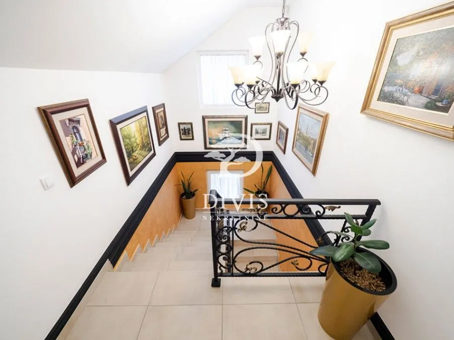 Sale, apartment, 500m², Voždovac Sve Podlokacije, Beograd