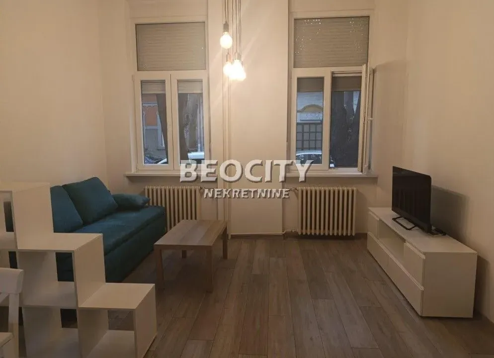 Izdavanje, jednosoban stan, 40m², Centar, Novi Sad