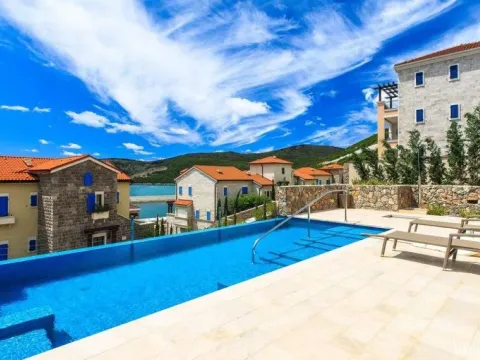 Prodaja, jednosoban stan, 55m², Tivat, Crna Gora - image 12