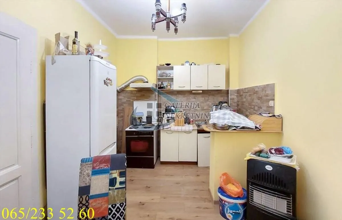 Prodaja, četvorosoban stan, 104m², Stari Grad, Beograd