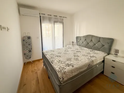 Izdavanje, jednosoban stan, 45m², City Kvart, Podgorica - image 7