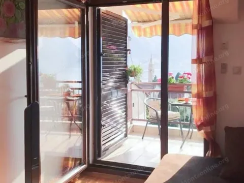 Sale, two bedroom apartment, 63m², Dobrota, Kotor - image 9