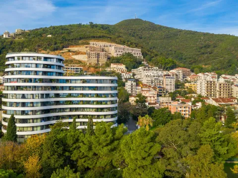 Rent, one bedroom apartment, 50m², Centar, Budva - image 12