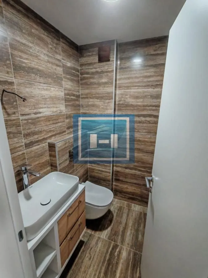 Prodaja, trosoban stan, 87m², Centar, Paraćin