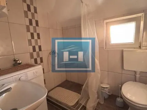 Izdavanje, dvosoban stan, 85m², Centar, Jagodina - image 10