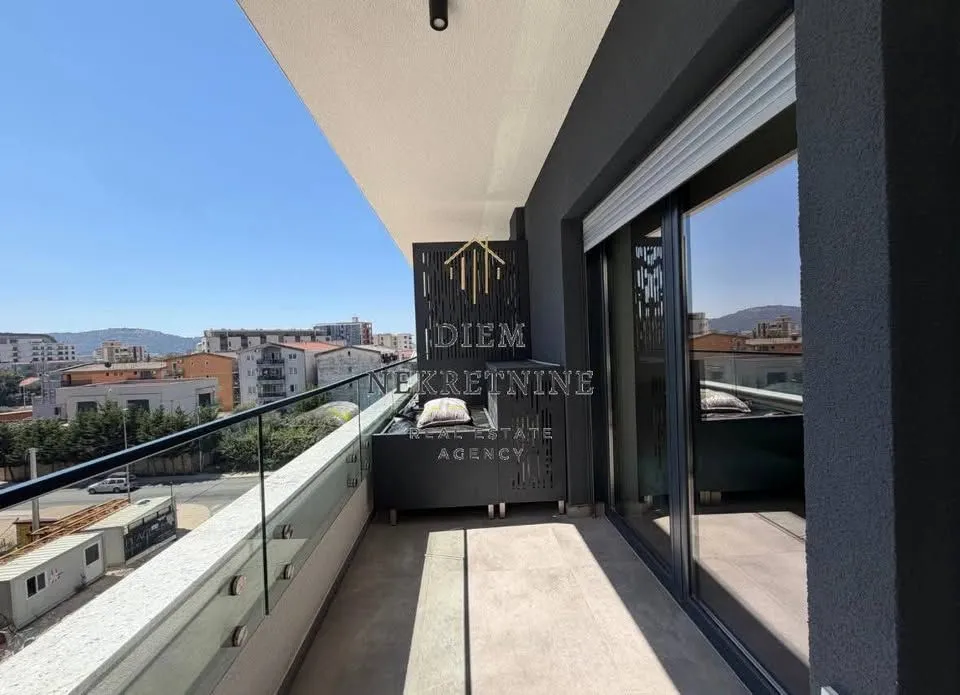 Rent, one bedroom apartment, 53m², Centar, Bar