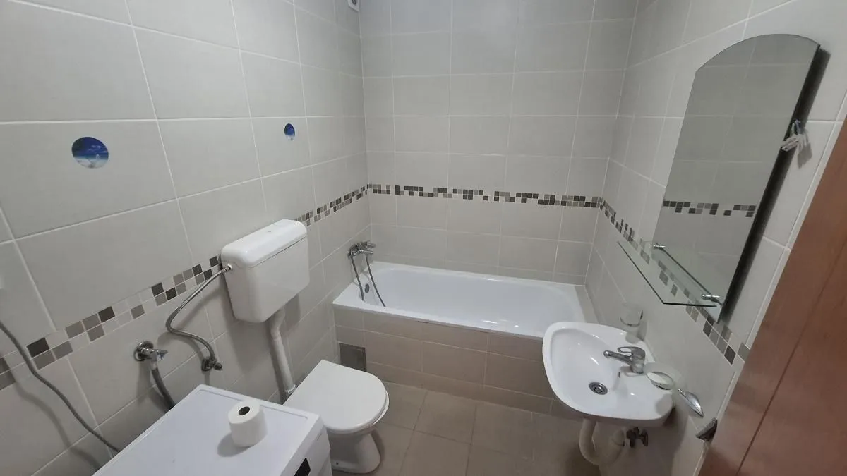 Izdavanje, dvosoban stan, 67m², Nova Detelinara, Novi Sad Sve Podlokacije