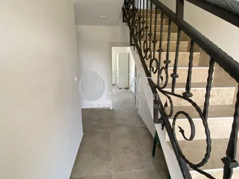 Izdavanje, kuća, 160m², Boleč, Grocka - image 14