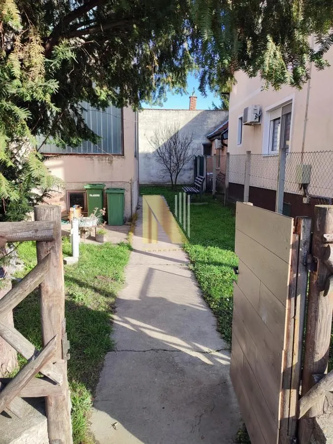 Sale, house, 450m², Veternik, Novi Sad Sve Podlokacije