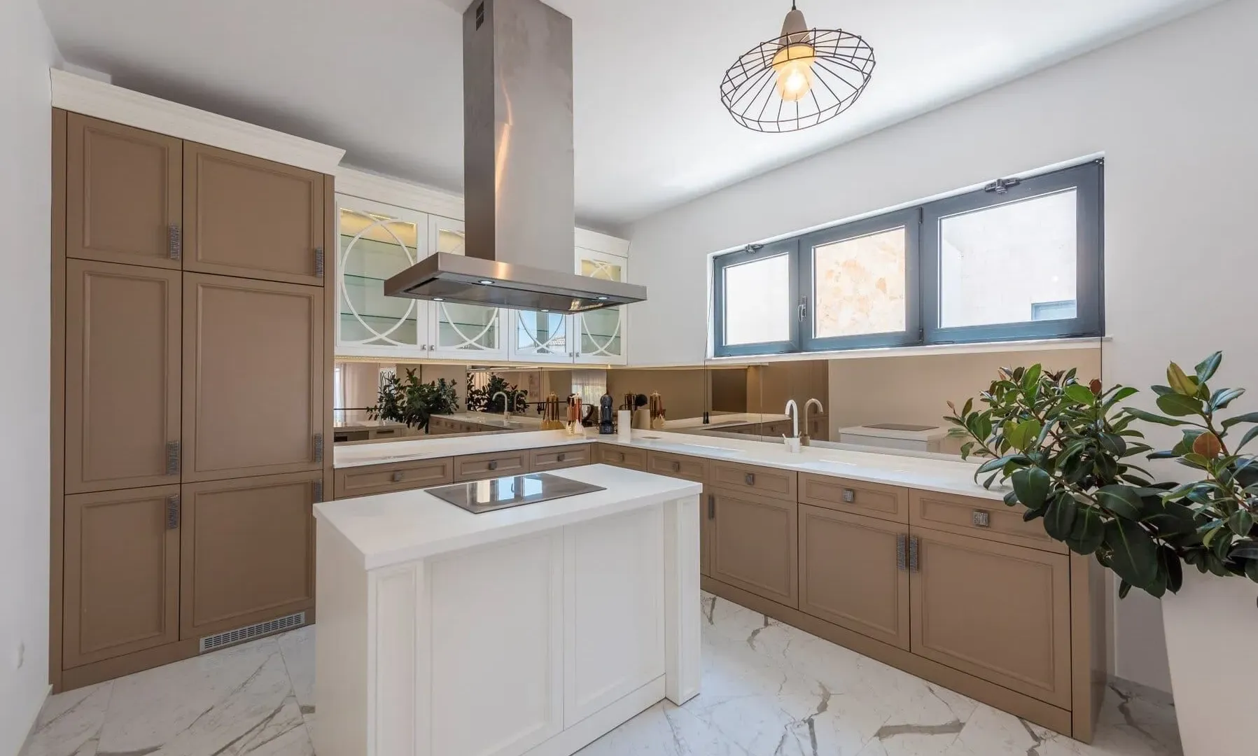 Sale, house, 360m², Utjeha, Bar