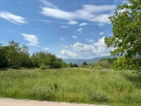 Zemljište in Kosić
