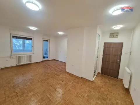 Izdavanje, poslovni prostor, 105m², Centar, Novi Sad - image 5
