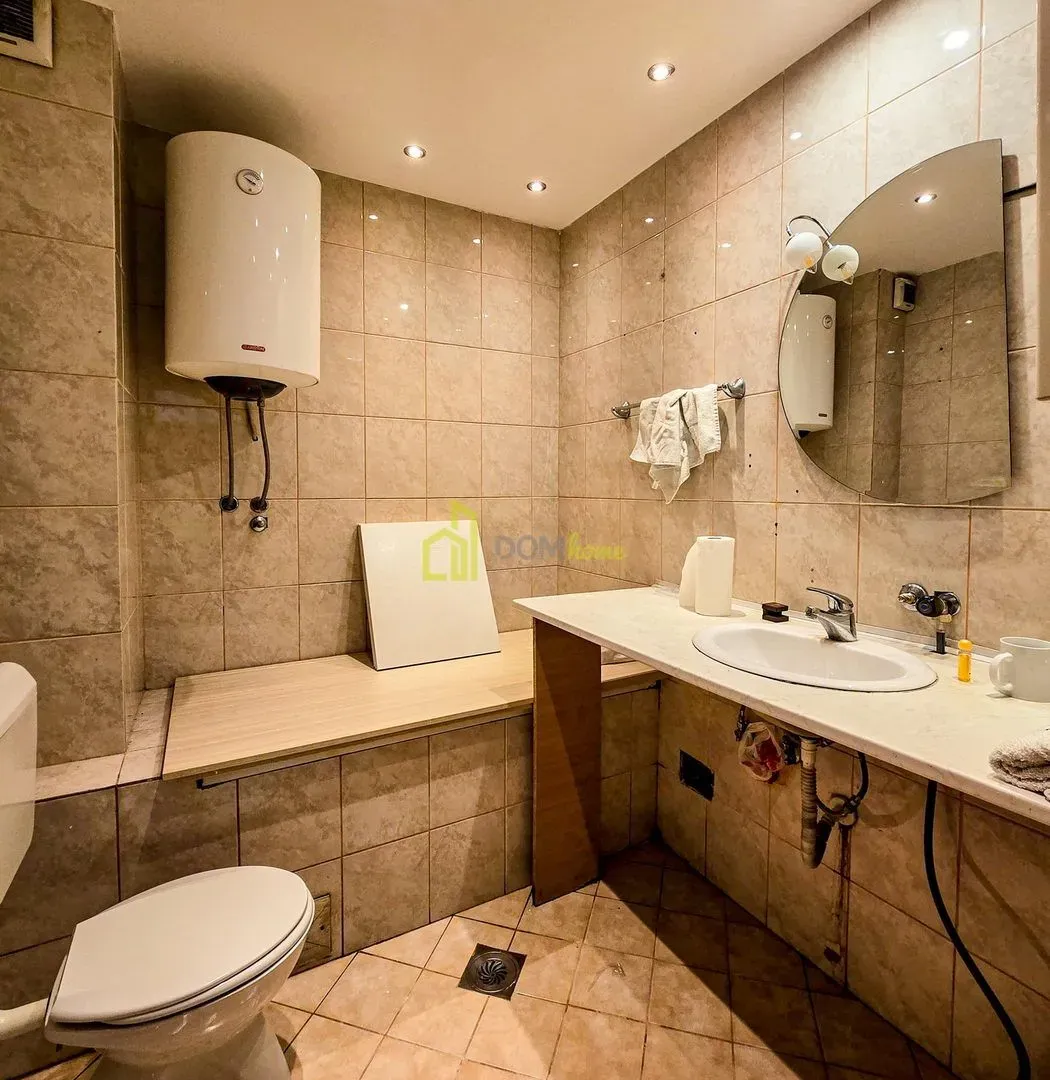Izdavanje, poslovni prostor, 53m², Momišići, Podgorica