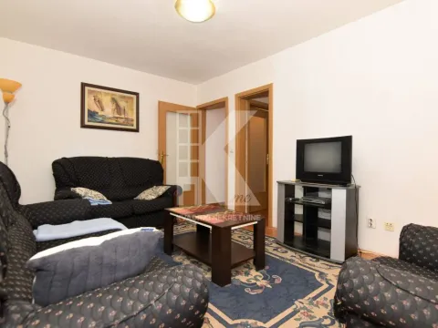 Rent, one bedroom apartment, 43m², Centar, Podgorica - image 1