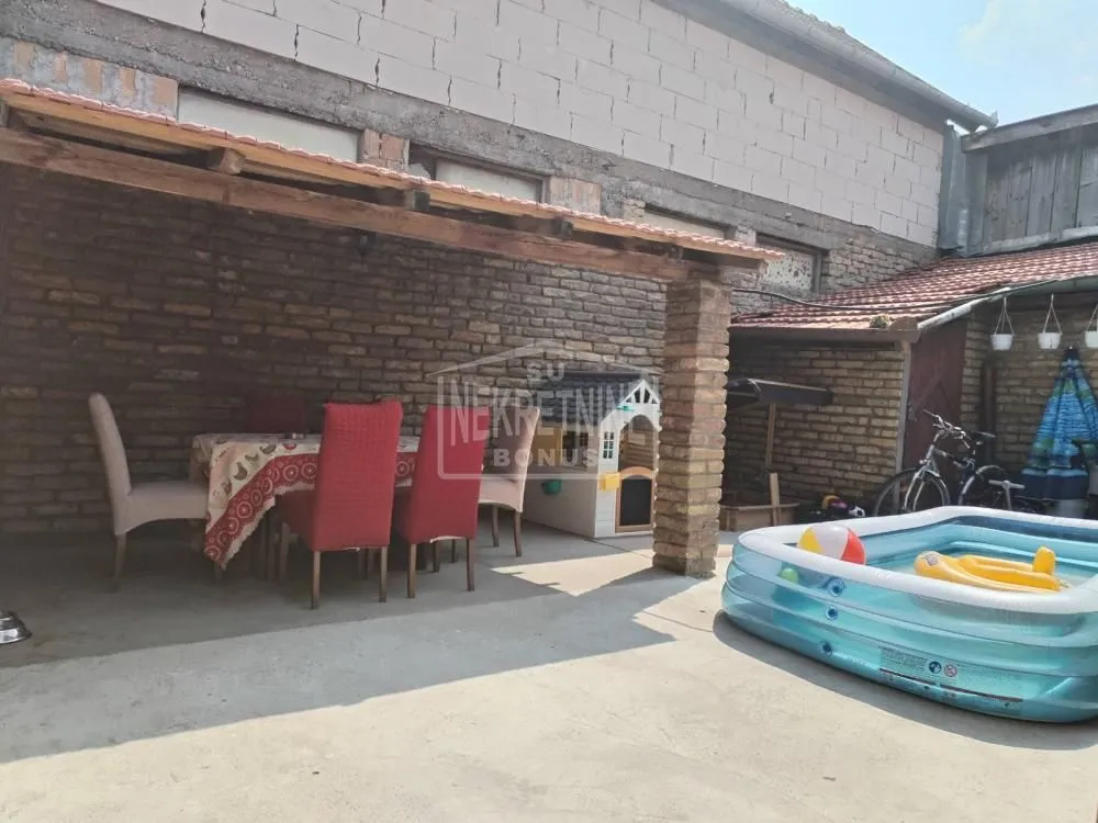 Prodaja, kuća, 135m², Centar, Subotica