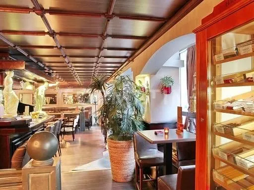 Izdavanje, ugostiteljski objekat, 90m², Savski Venac, Beograd