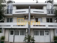 Prodaja, kuća, 350m², Stari Aerodrom, Podgorica - image 3