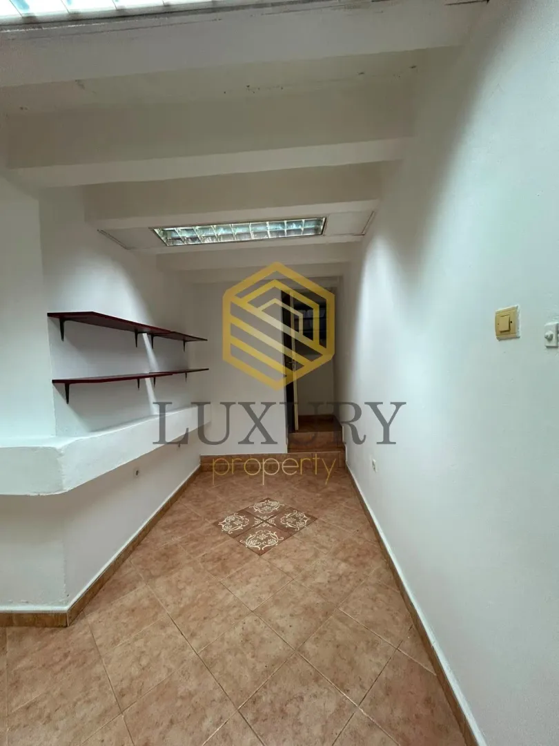 Rent, office space, 24m², Centar, Podgorica