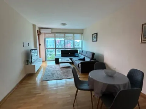 Izdavanje, dvosoban stan, 75m², Preko Morače, Podgorica - image 7