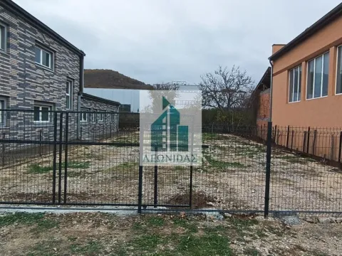 Izdavanje, plac, 300m², Niš, Srbija - image 2