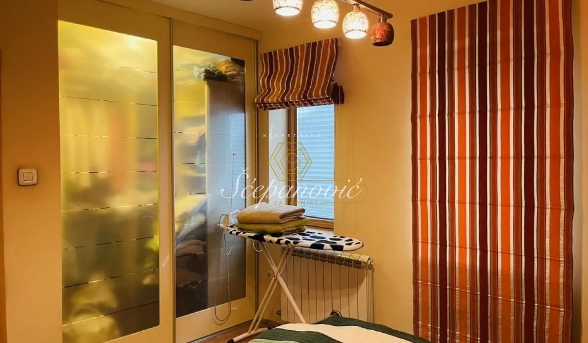 Prodaja, četvorosoban stan, 134m², Bulevar Oslobodjenja, Novi Sad Sve Podlokacije