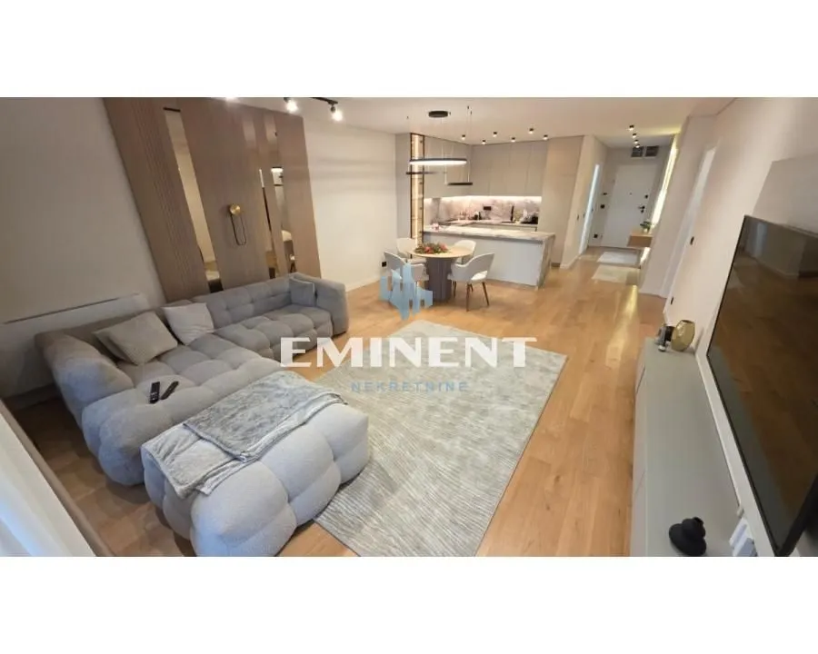 Izdavanje, trosoban stan, 117m², Vračar Hram, Vračar Sve Podlokacije