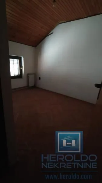 Sale, office space, 731m², Aqua park, Jagodina