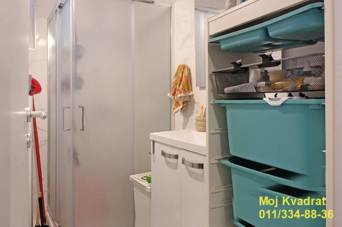 Prodaja, trosoban stan, 52m², Lekino Brdo, Voždovac Sve Podlokacije