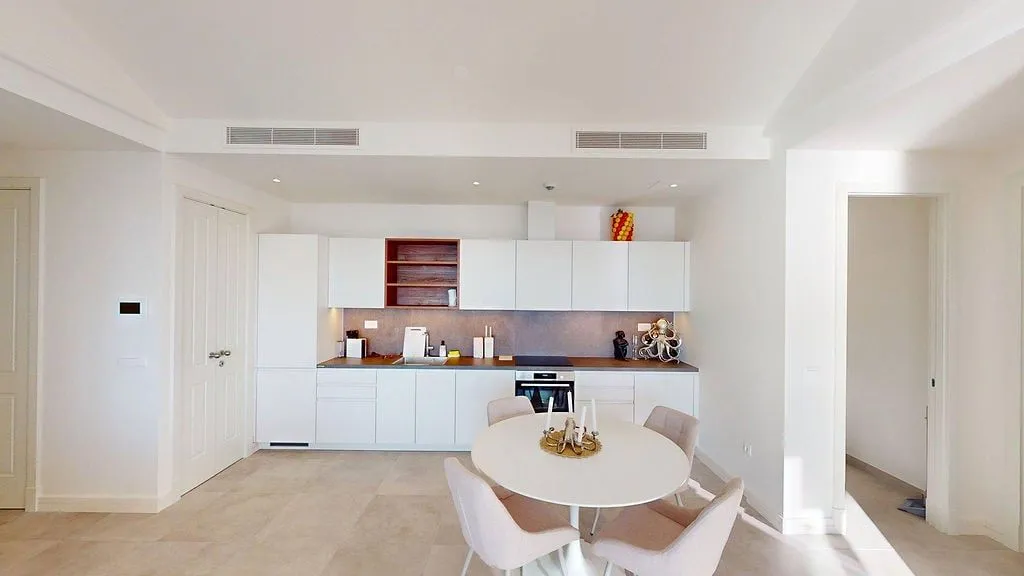 Prodaja, dvosoban stan, 73m², Tivat, Crna Gora