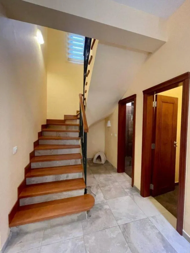 Sale, house, 240m², Prčanj, Kotor