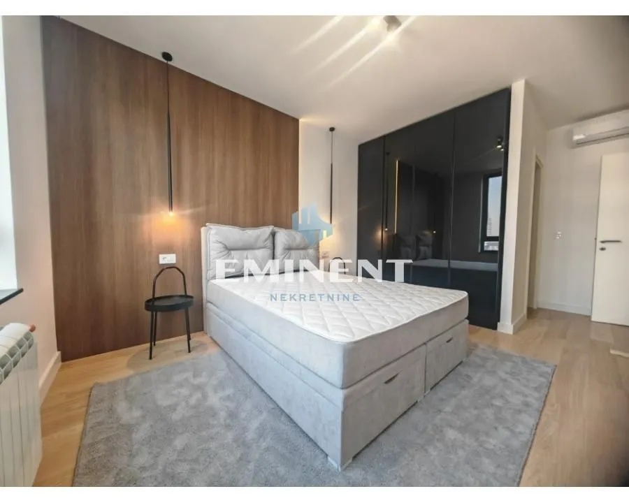 Rent, four bedroom apartment, 120m², Savski Venac, Beograd