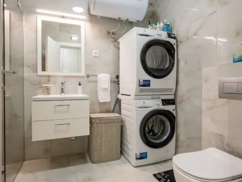 Prodaja, dvosoban stan, 63m², Tivat, Crna Gora - image 15