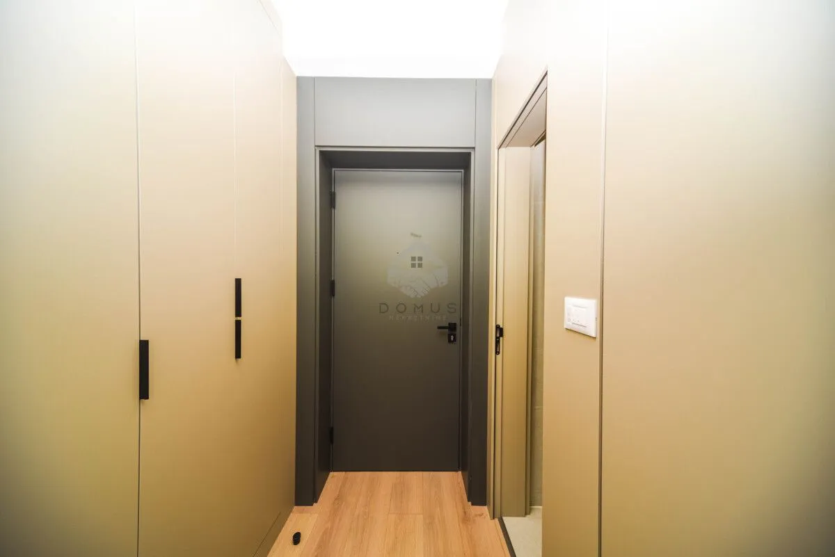 Prodaja, jednosoban stan, 35m², Tivat, Crna Gora