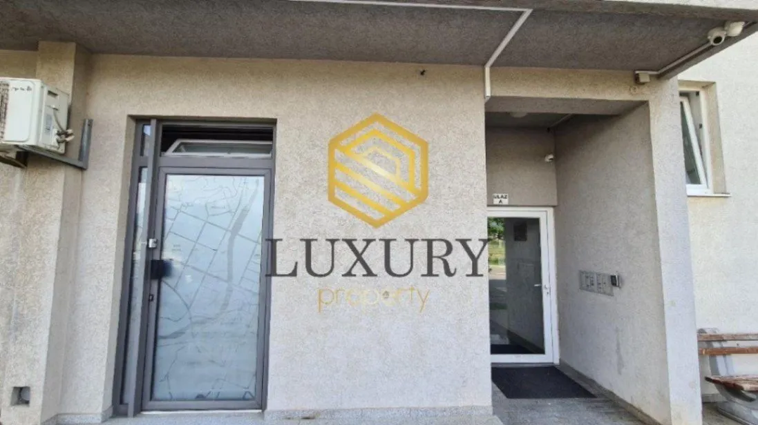 Izdavanje, poslovni prostor, 90m², Stari Aerodrom, Podgorica