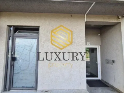 Rent, office space, 90m², Stari Aerodrom, Podgorica - image 10