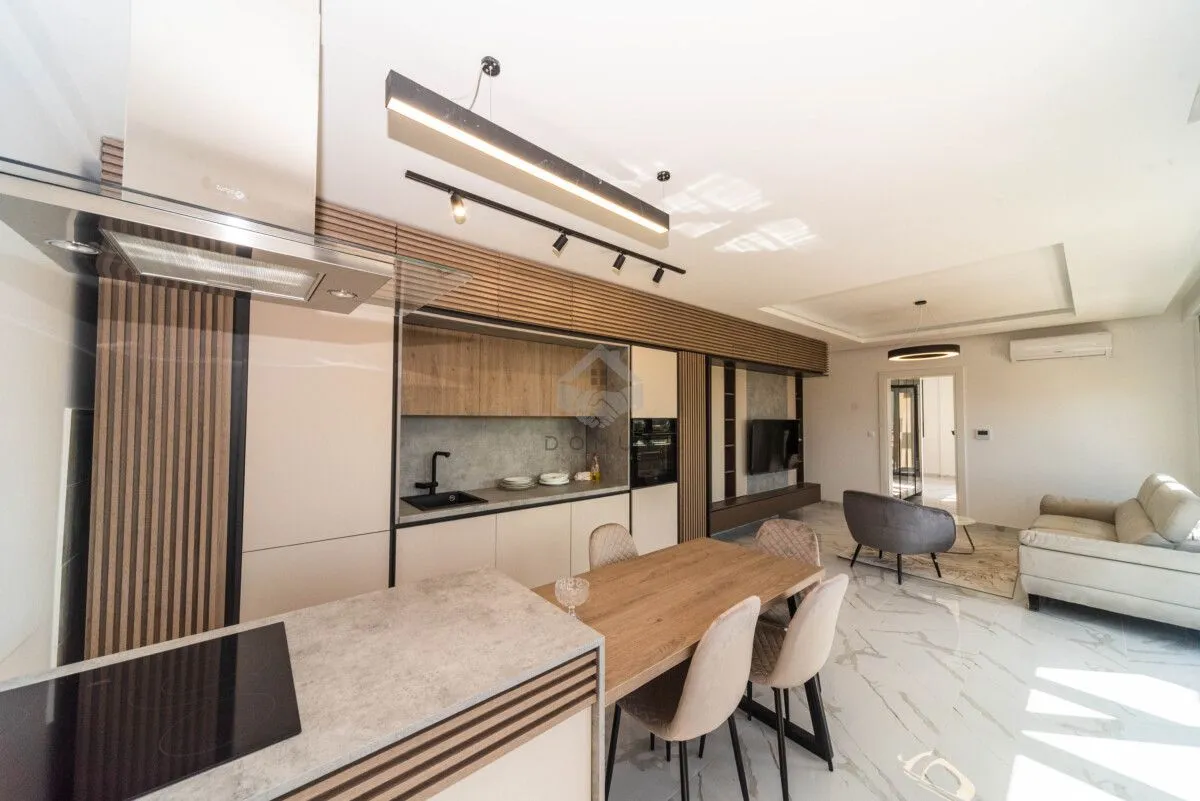 Rent, one bedroom apartment, 60m², Tivat, Crna Gora