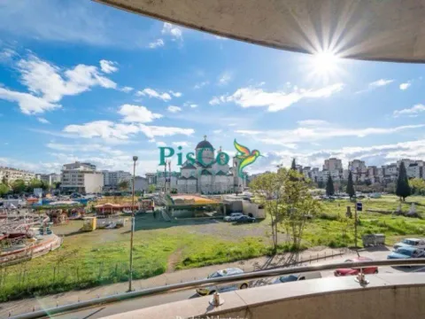 Prodaja, trosoban stan, 140m², Preko Morače, Podgorica