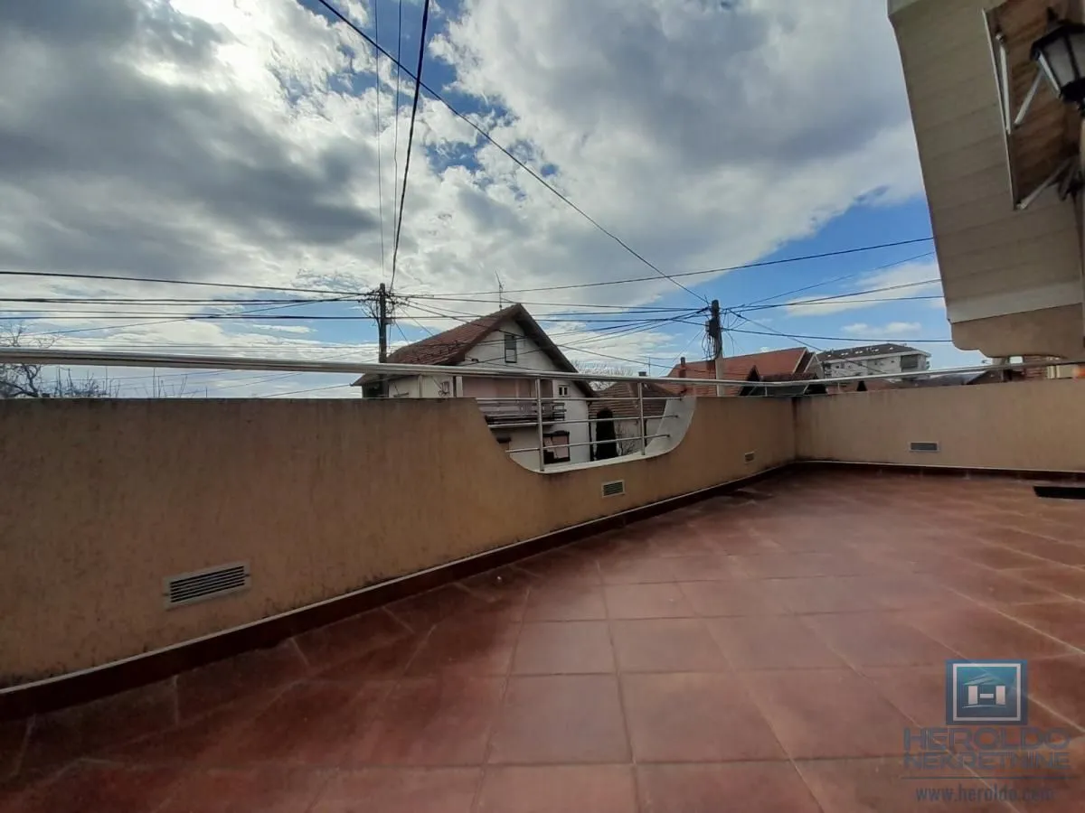Sale, house, 180m², Centar, Ćuprija