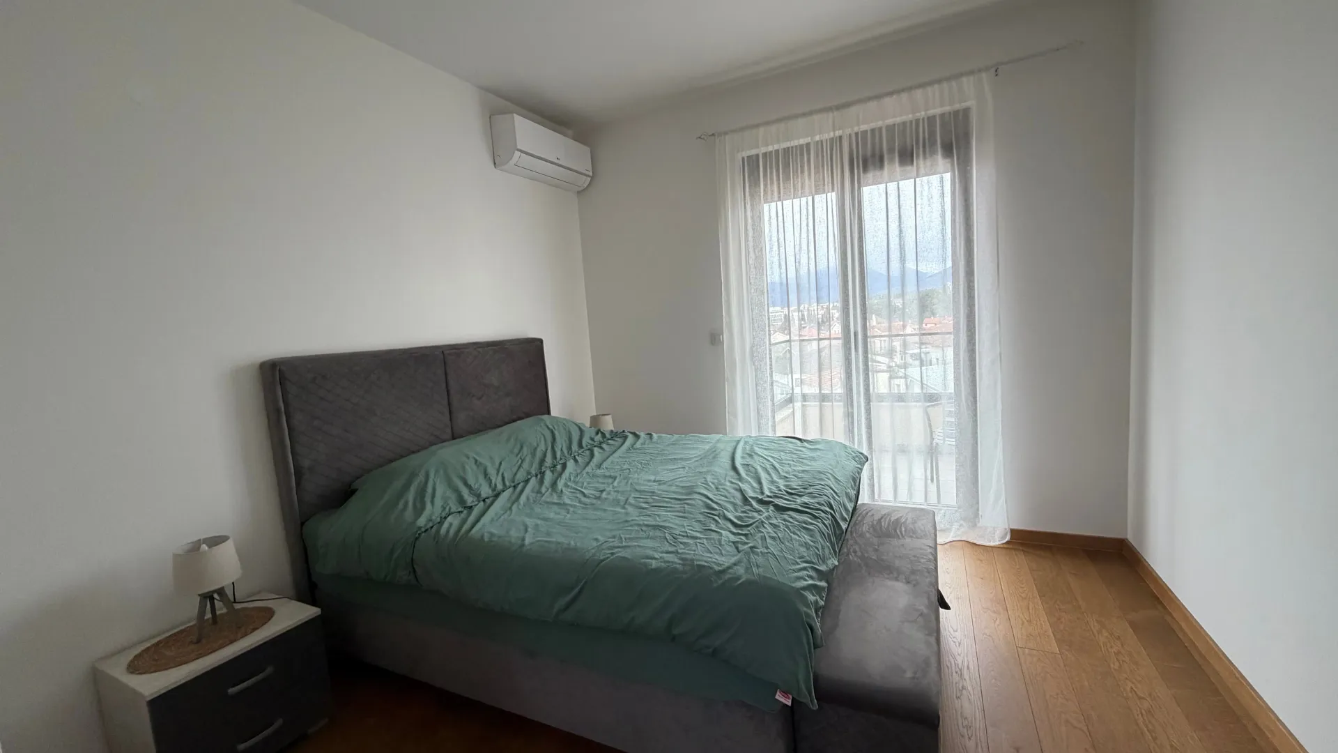 Izdavanje, jednosoban stan, 56m², Centar, Podgorica
