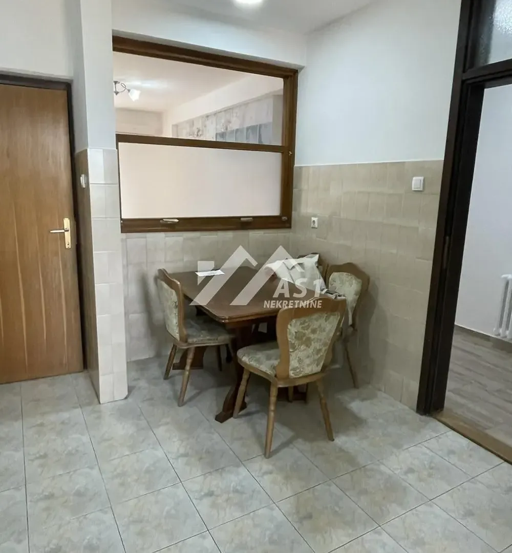 Rent, four bedroom apartment, 100m², Centar, Novi Sad