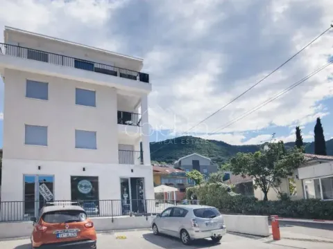 Rent, office space, 20m², Tivat, Crna Gora - image 2